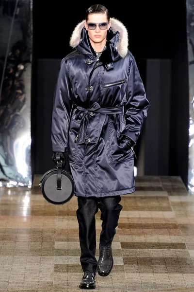 Look 30